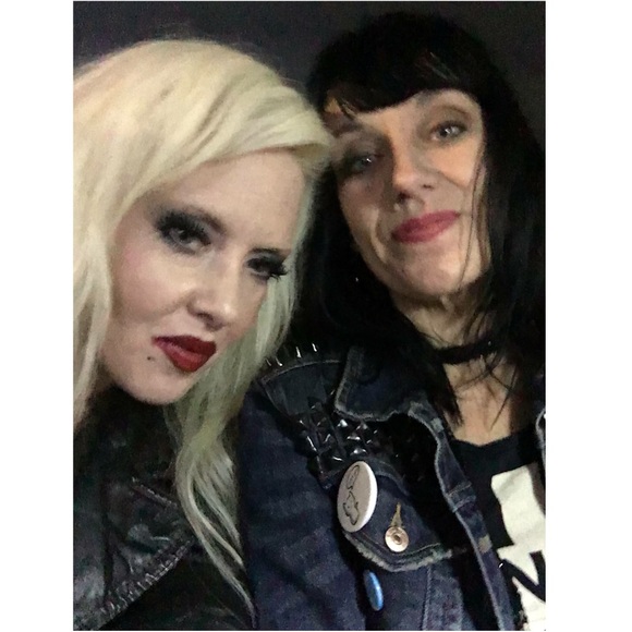 Meet your Posher, Petra - Picture 2 of 5